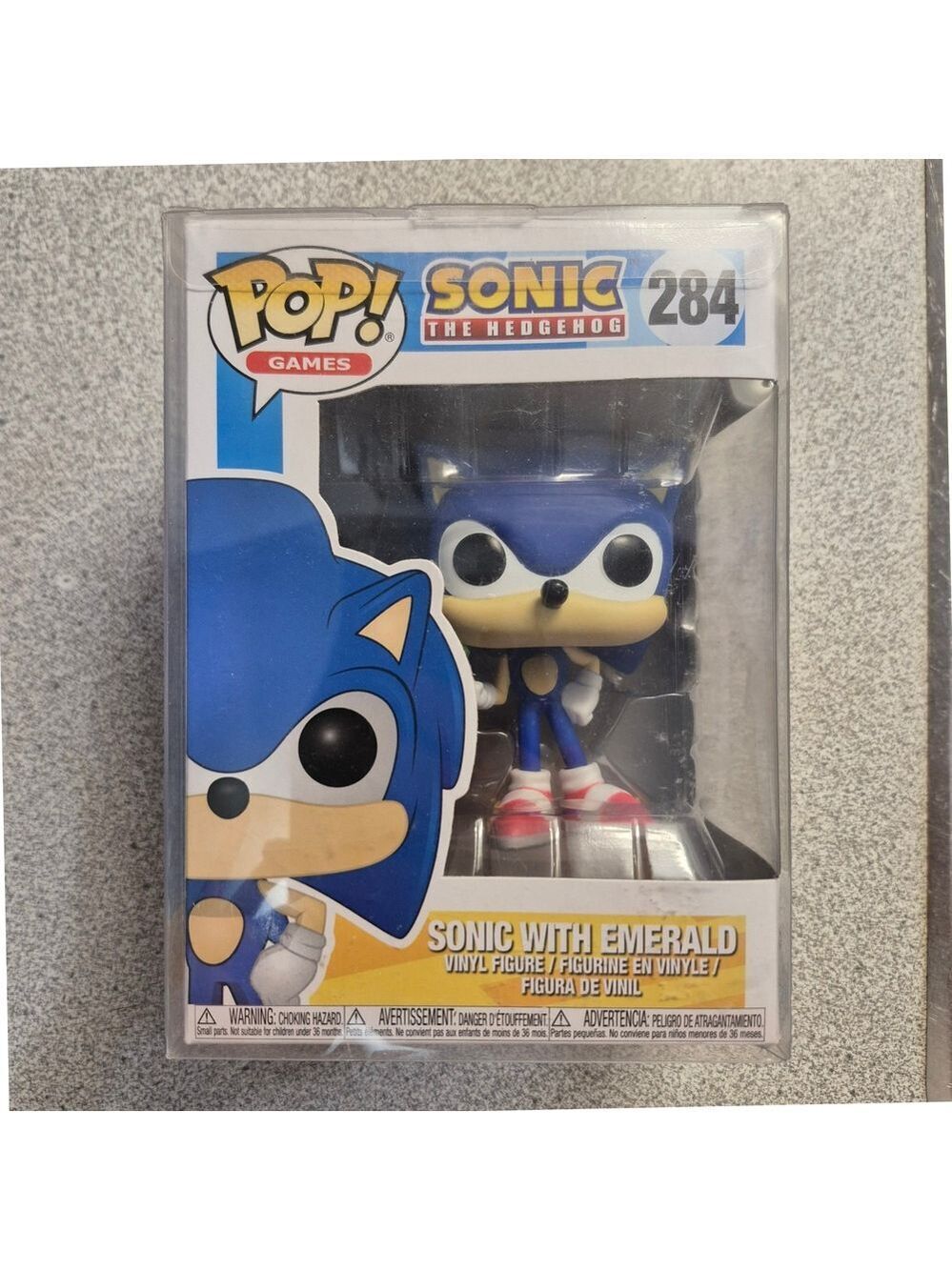 Sonic The Hedgehog With Emerald Funko Pop! Games 284 Vinyl Figure Collectible